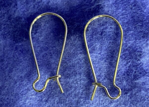 Medium Gold SS Kidney ear wires